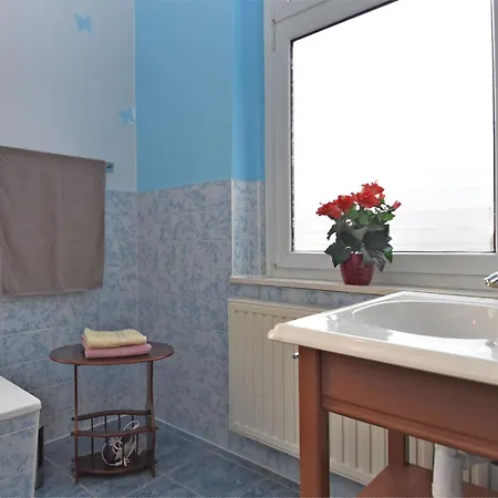 Exklusives Gruppenhaus Mit Cinema