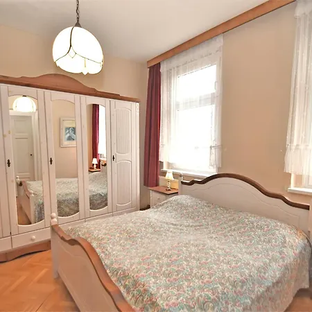 Дом отдыха Exklusives Gruppenhaus Mit Cinema Treuen