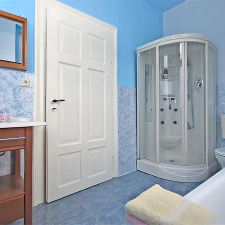 Casa vacanze Exklusives Gruppenhaus Mit Cinema Treuen