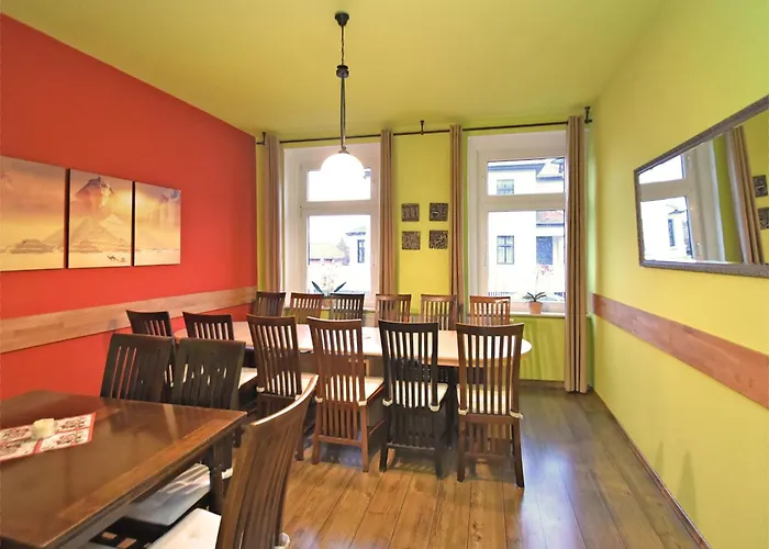 Exklusives Gruppenhaus Mit Cinema Treuen