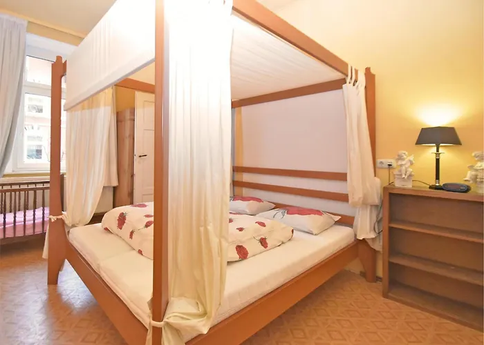 Exklusives Gruppenhaus Mit Cinema 펜션 Treuen